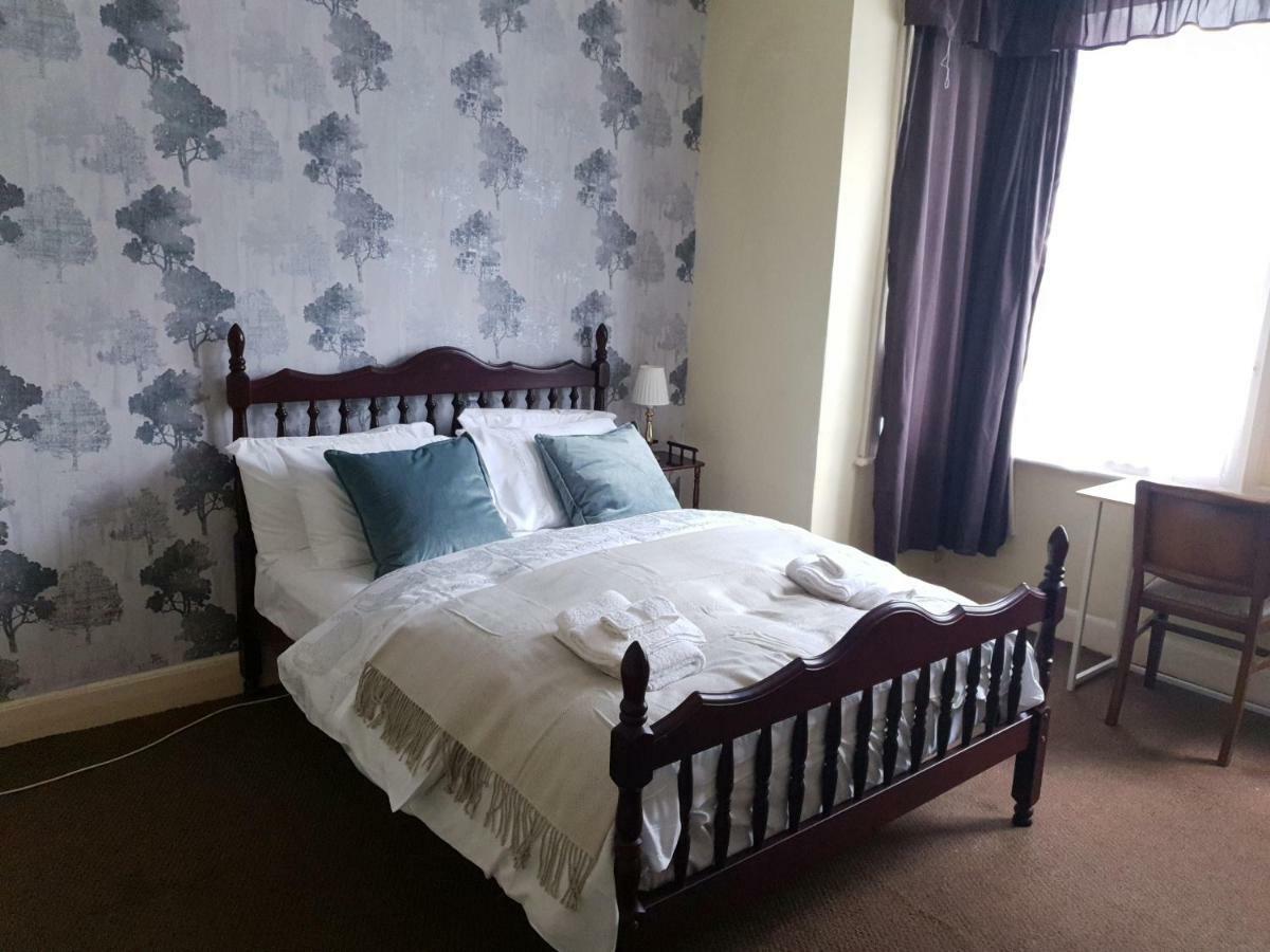 Grandeur Holiday Home, With Free Parking Клактон-он-Си Экстерьер фото